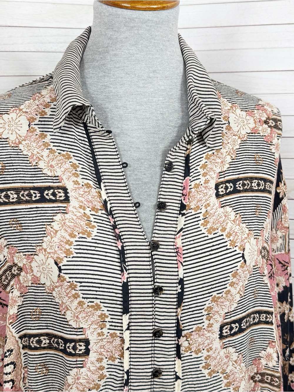 Free People Virgo Baby Floral Boho Oversized Button Up Shirt Black Multi Medium - Picture 6 of 13